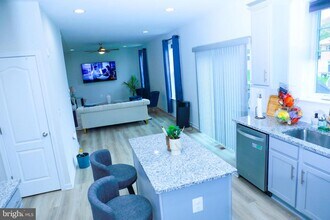 11801 Asbury Dr in Fort Washington, MD - Building Photo - Building Photo