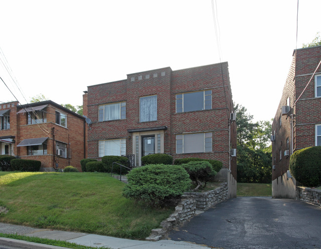 6250 Cortelyou Ave in Cincinnati, OH - Foto de edificio - Building Photo