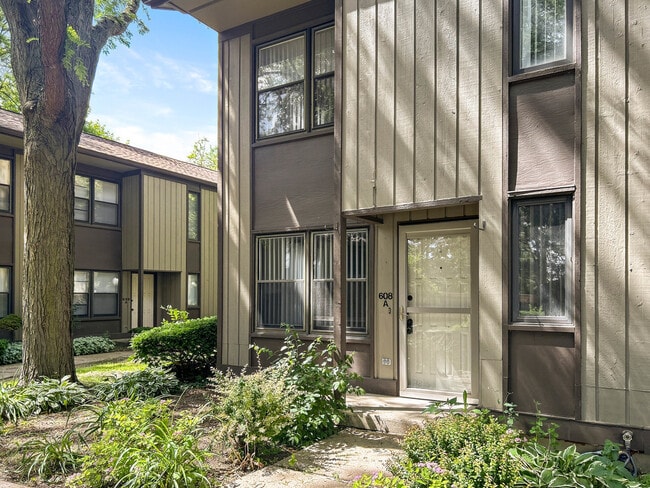 property at 608 N Hough St