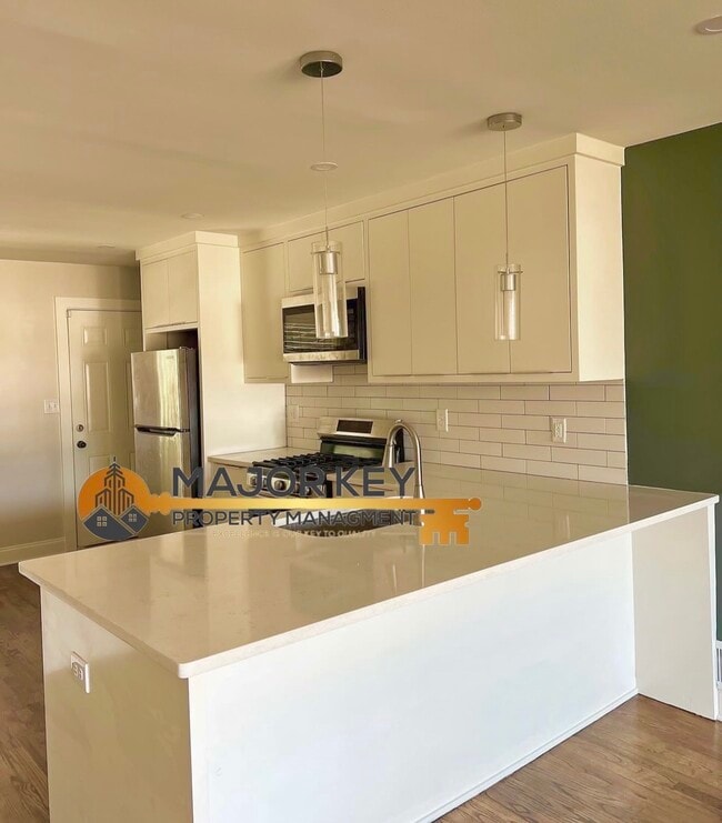 2061 Nettie Ct, Unit Decatur Duplex in Decatur, GA - Foto de edificio - Building Photo