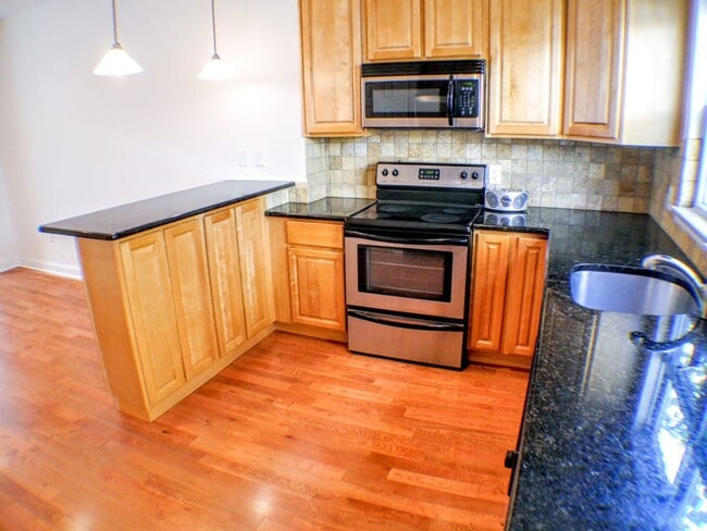 property at 1006 S Cleveland St