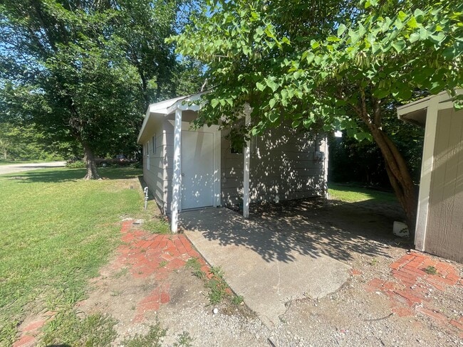 601 N Fawn St in Caney, KS - Building Photo - Building Photo