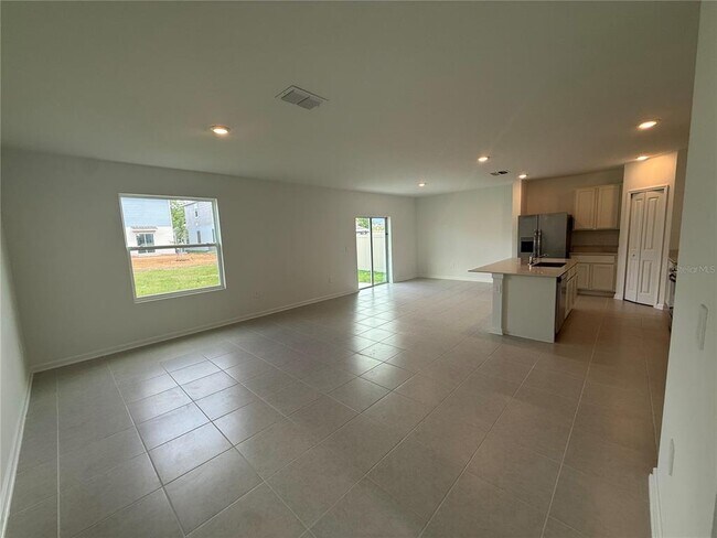 4378 River Beacon Blvd in Davenport, FL - Building Photo - Building Photo