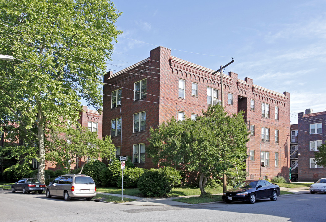 900 Brandon Ave in Norfolk, VA - Building Photo