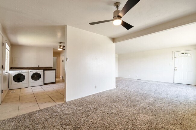 118 W 1425 N in Sunset, UT - Building Photo - Building Photo