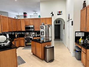 13801 NW 16th St in Pembroke Pines, FL - Building Photo