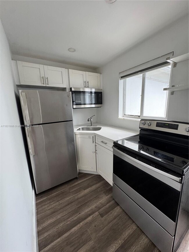 property at 685 SW 7th Terrace