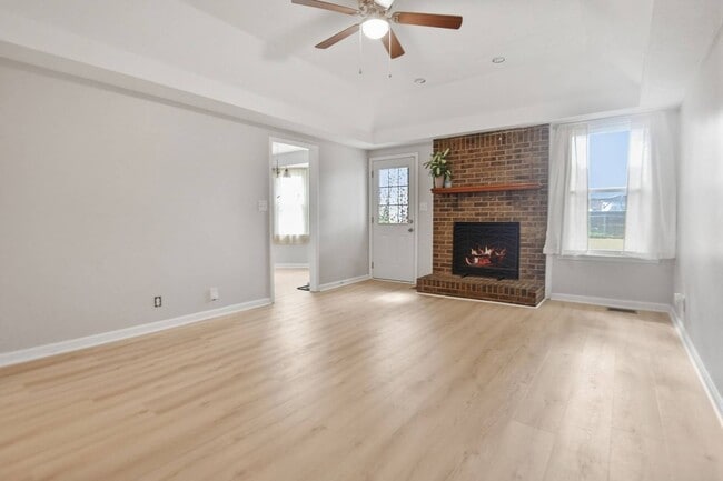 504 Linda Ln in Clarksville, TN - Building Photo - Building Photo