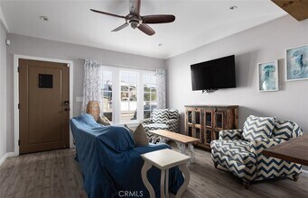 1113 W Balboa Blvd in Newport Beach, CA - Building Photo - Building Photo