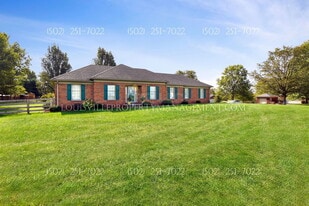 1001 Navajo Dr in Bardstown, KY - Building Photo