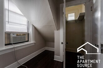 2031 W Moffat St in Chicago, IL - Building Photo - Building Photo