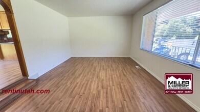1357 E Milne Ln in Midvale, UT - Foto de edificio - Building Photo