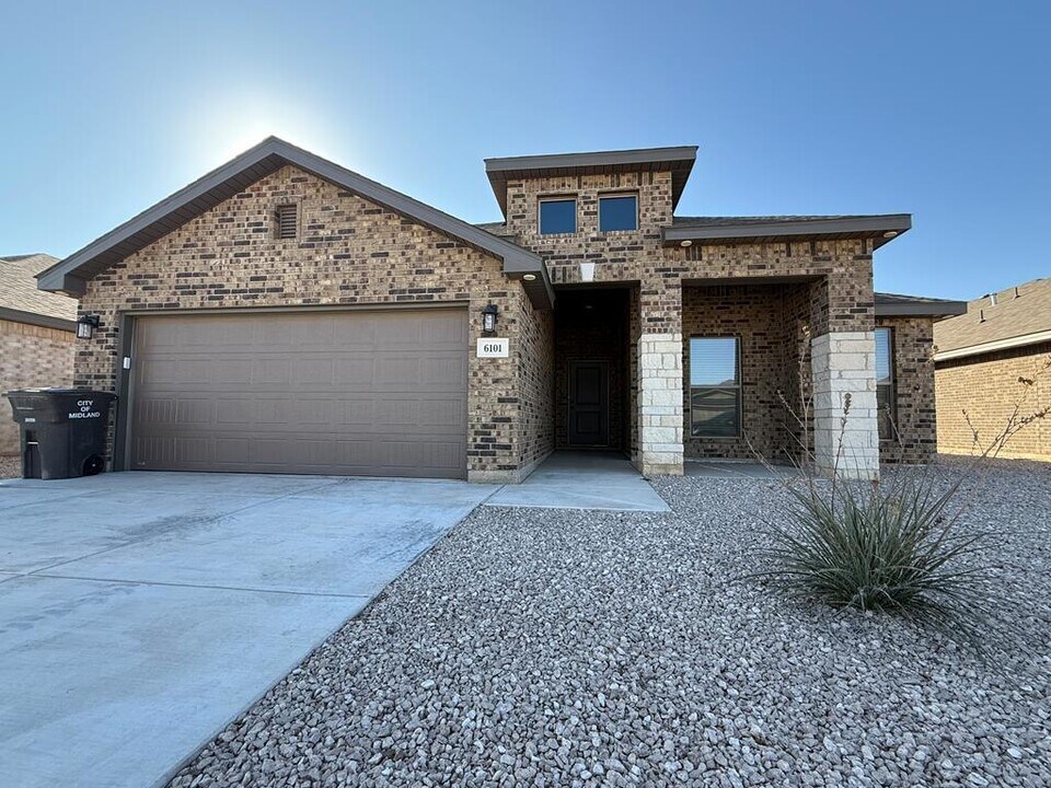 6101 Poppy Dr in Midland, TX - Building Photo