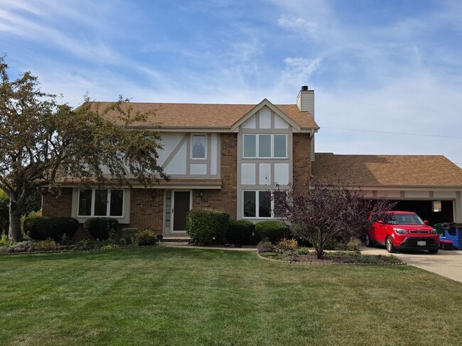 8262 63rd Ave in Pleasant Prairie, WI - Foto de edificio - Building Photo
