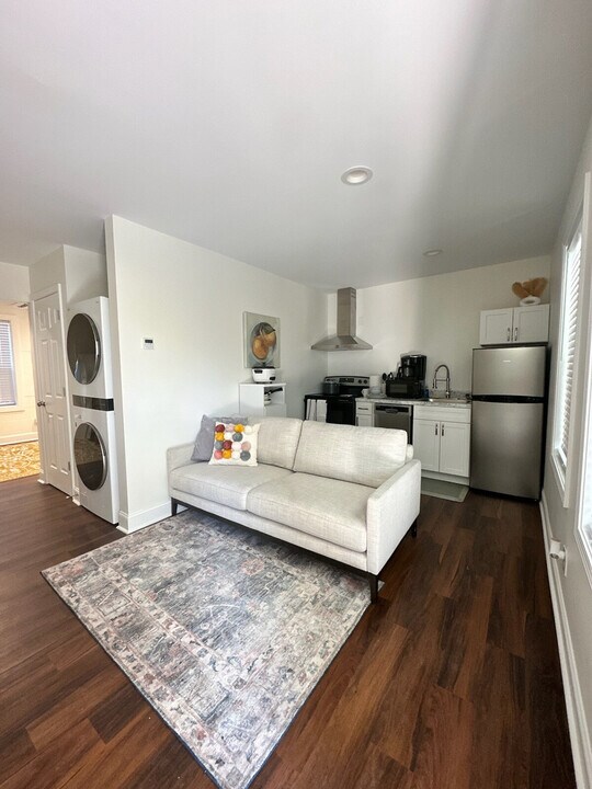 27 David St in Greenville, SC - Building Photo