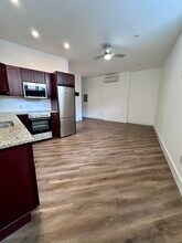 853 N American St, Unit A in Philadelphia, PA - Building Photo - Building Photo