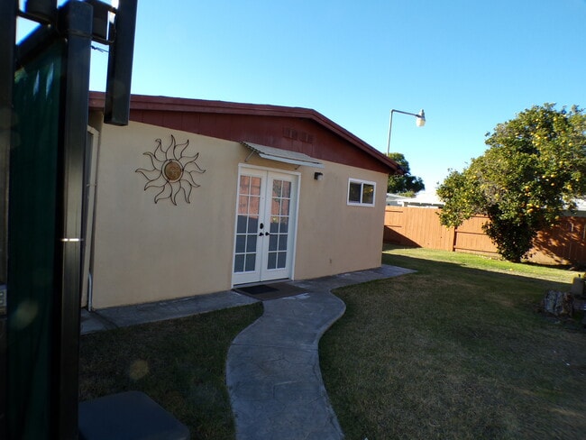 property at 739 Twin Oaks Ave