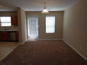 1030 J Dorothy Pl in Sugar Hill, GA - Building Photo - Building Photo
