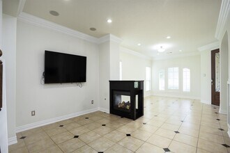 2043 Palm Forest Ln in Houston, TX - Foto de edificio - Building Photo