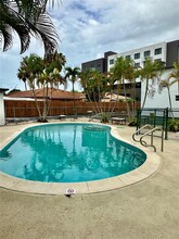 3170 SW 16th St in Miami, FL - Foto de edificio - Building Photo