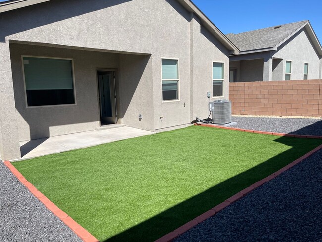 4810 Sandia Peak Rd NE in Rio Rancho, NM - Building Photo - Building Photo