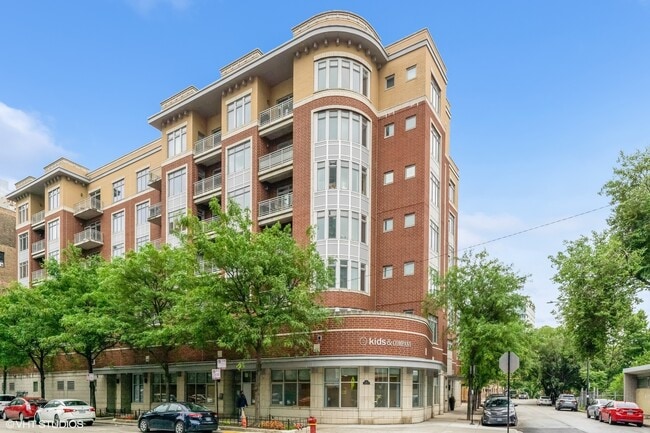 property at 657 W Fulton St