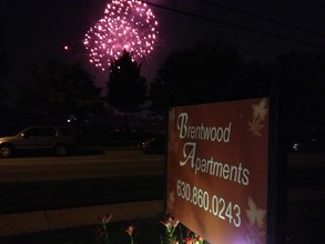 Brentwood Apartments in Bensenville, IL - Foto de edificio - Building Photo