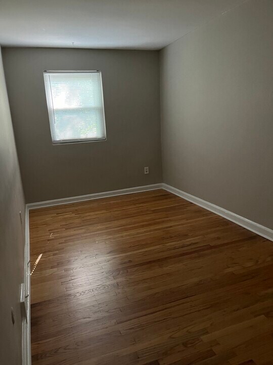 214 E Maryland Ave in Aldan, PA - Building Photo