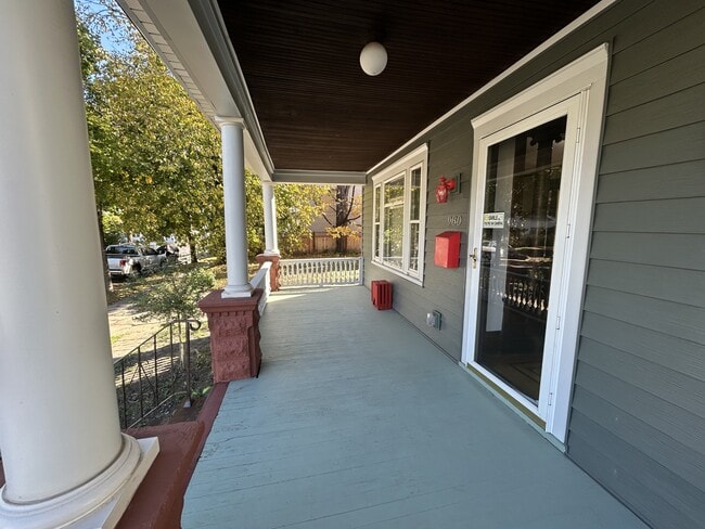 980 6th St E in St. Paul, MN - Building Photo - Building Photo