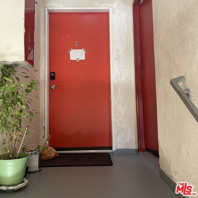 2112 Manhattan Beach Blvd in Redondo Beach, CA - Building Photo - Building Photo