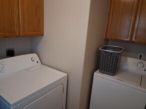 1802 Upland Dr, Unit 1 in Edinburg, TX - Foto de edificio - Building Photo