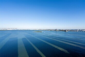 665 NE 25th St, Unit 2301 in Miami, FL - Building Photo - Building Photo