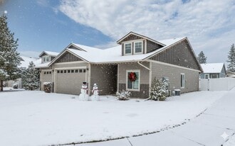 West Meadows Villas in Spokane, WA - Building Photo