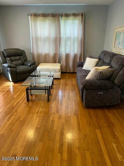 43 Dwight Dr in Oakhurst, NJ - Building Photo - Building Photo