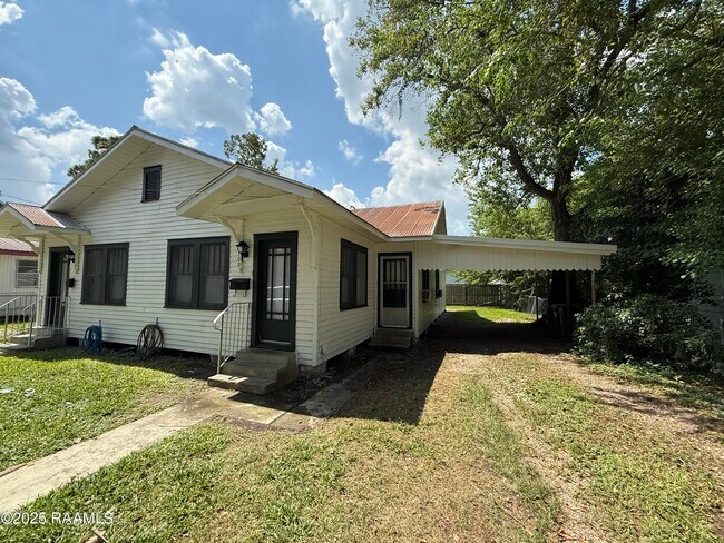 109 Doris St in New Iberia, LA - Building Photo - Building Photo