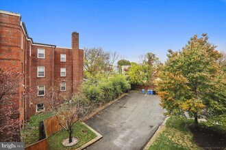 1384 Bryant St NE-Unit -302 in Washington, DC - Building Photo - Building Photo