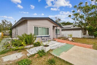 4535 33rd Ave N in St. Petersburg, FL - Building Photo - Building Photo