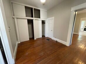 1703 Holman St-Unit -1 in Covington, KY - Building Photo - Building Photo
