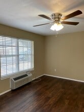 1719 6th Street Apartments in Rosenberg, TX - Building Photo - Building Photo