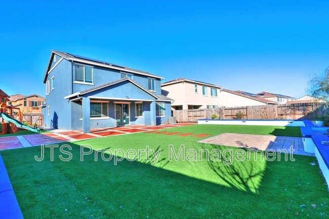 12800 Montbrook Way in Rancho Cordova, CA - Building Photo - Building Photo