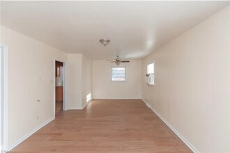 2201 E Florida St in Greensboro, NC - Building Photo - Building Photo