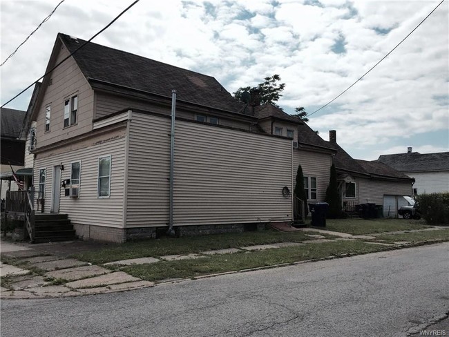 130 Jones St in Buffalo, NY - Building Photo - Building Photo