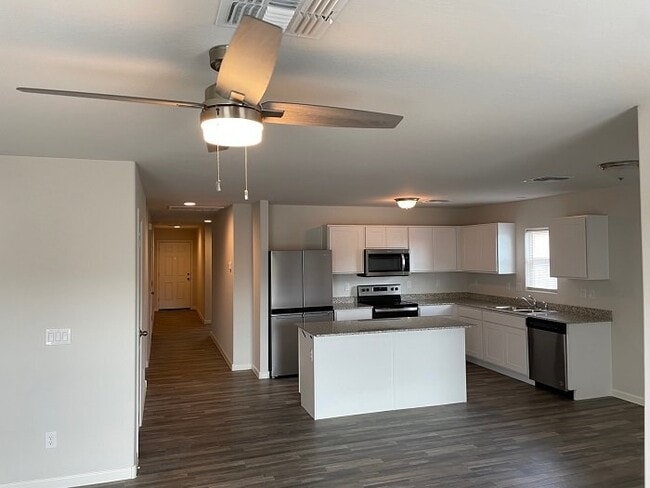 801 Silvercreek Ln in Casa Grande, AZ - Building Photo - Building Photo