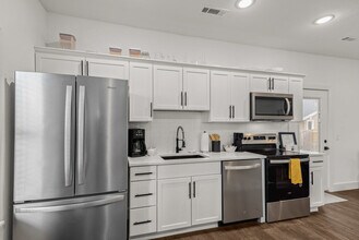 2606 SW Livingston Square in Bentonville, AR - Building Photo - Building Photo