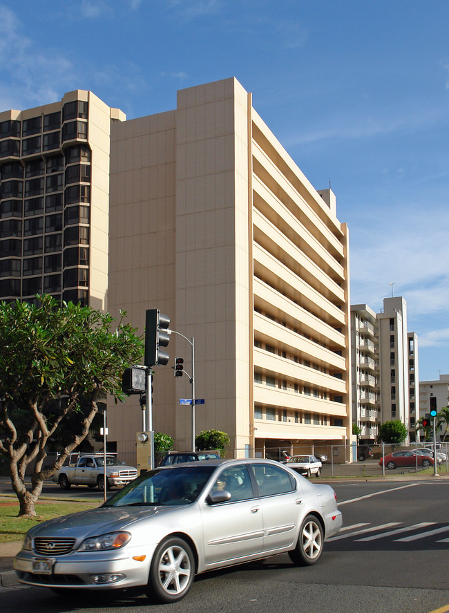 Ilaniwai in Honolulu, HI - Building Photo - Building Photo