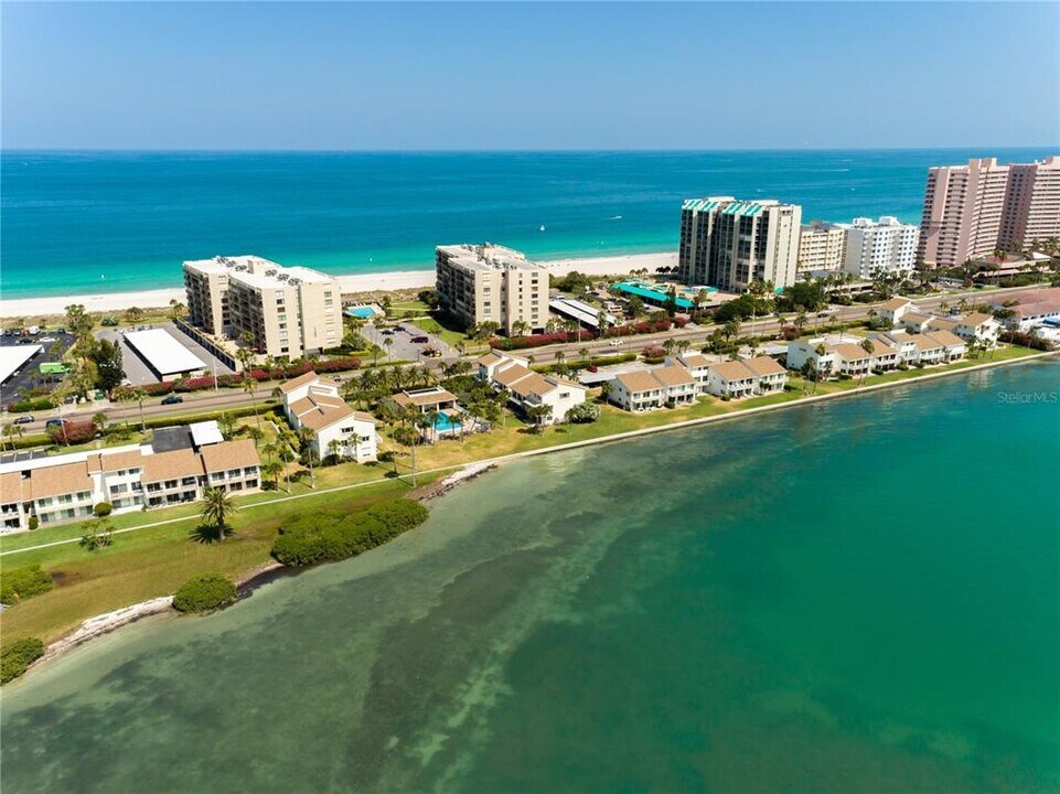 1301 Gulf Blvd in Clearwater, FL - Foto de edificio
