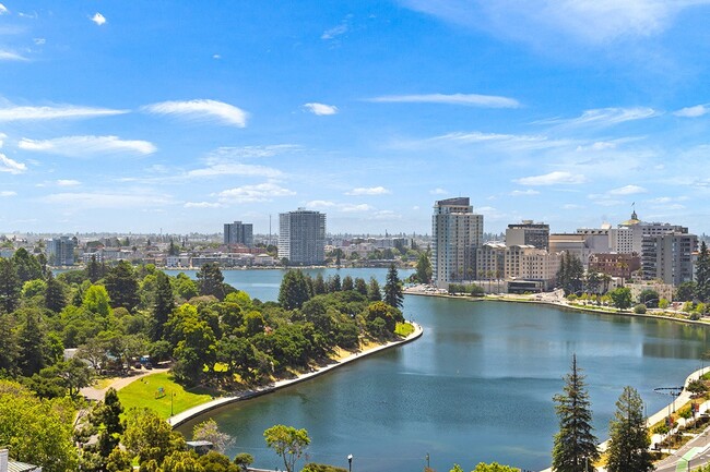 The Lark in Oakland, CA - Building Photo - Building Photo