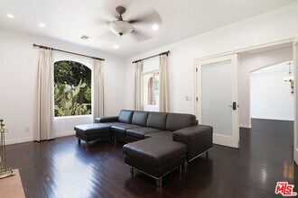 1610 S Shenandoah St in Los Angeles, CA - Building Photo - Building Photo