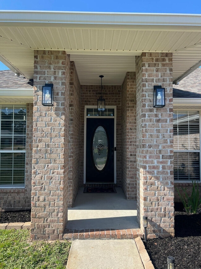 6612 Redfield St in Navarre, FL - Building Photo - Building Photo