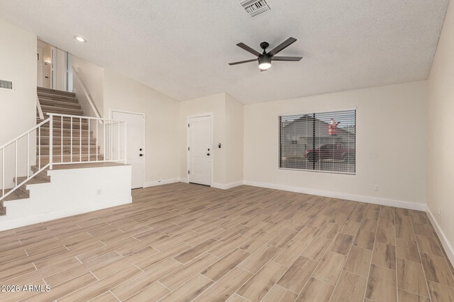 2537 N 87th Dr in Phoenix, AZ - Building Photo - Building Photo